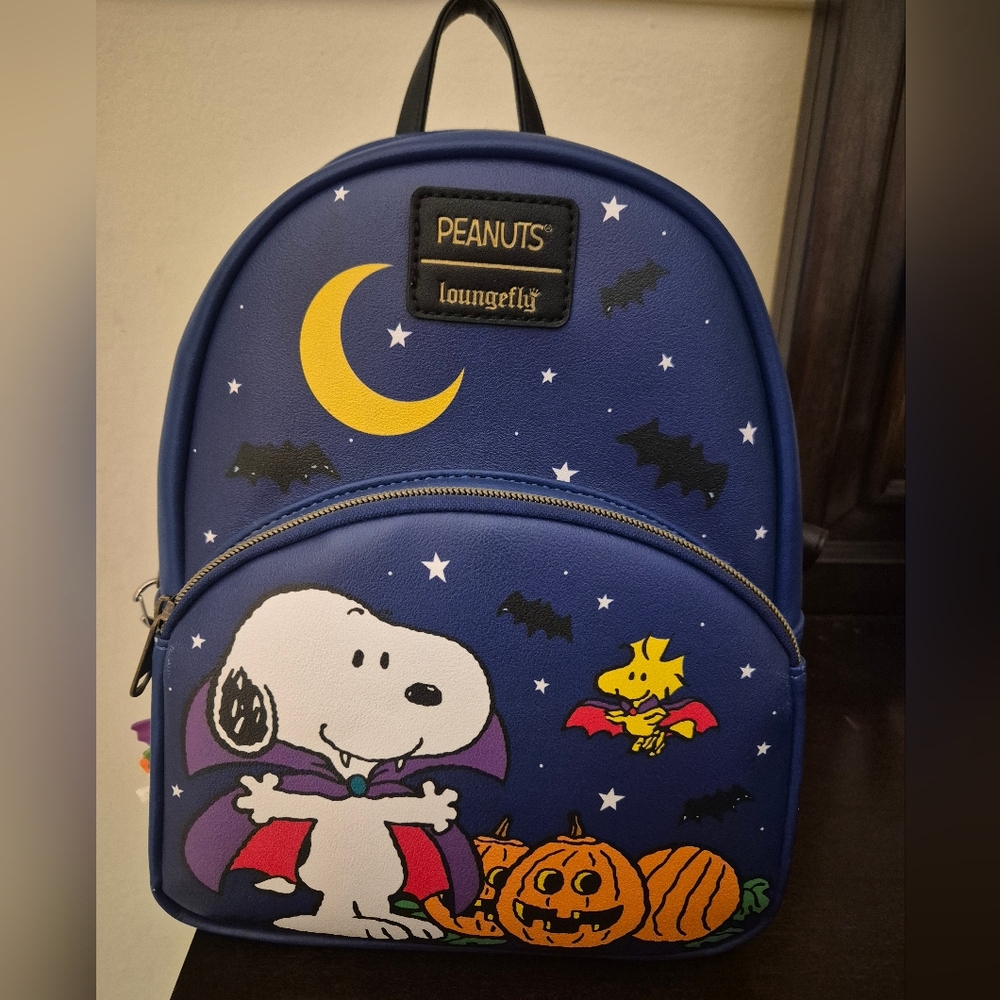Loungefly Peanuts Snoopy Halloween Backpack And Keychain